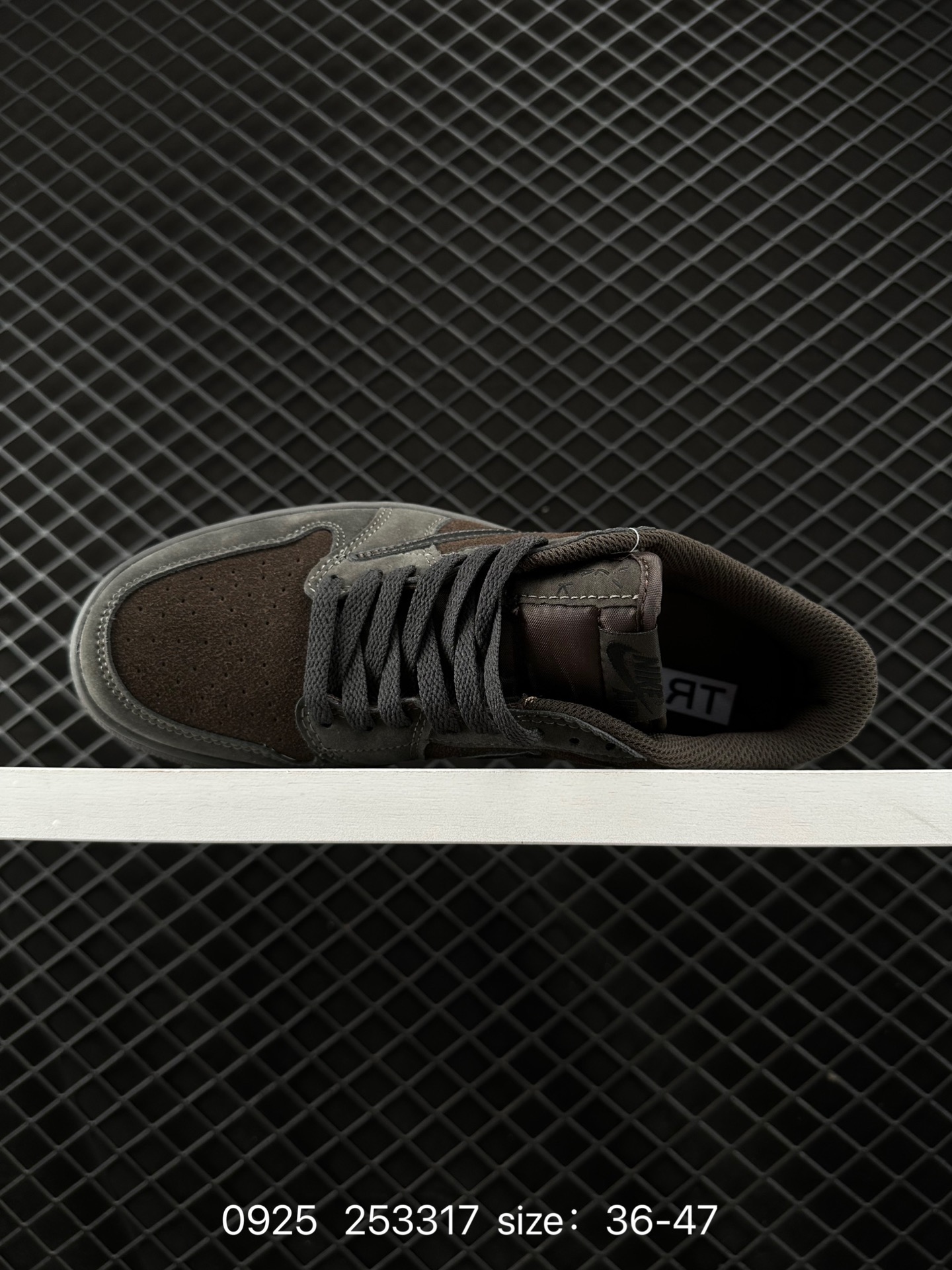 Travis Scott x Air Jordan 1 Low 